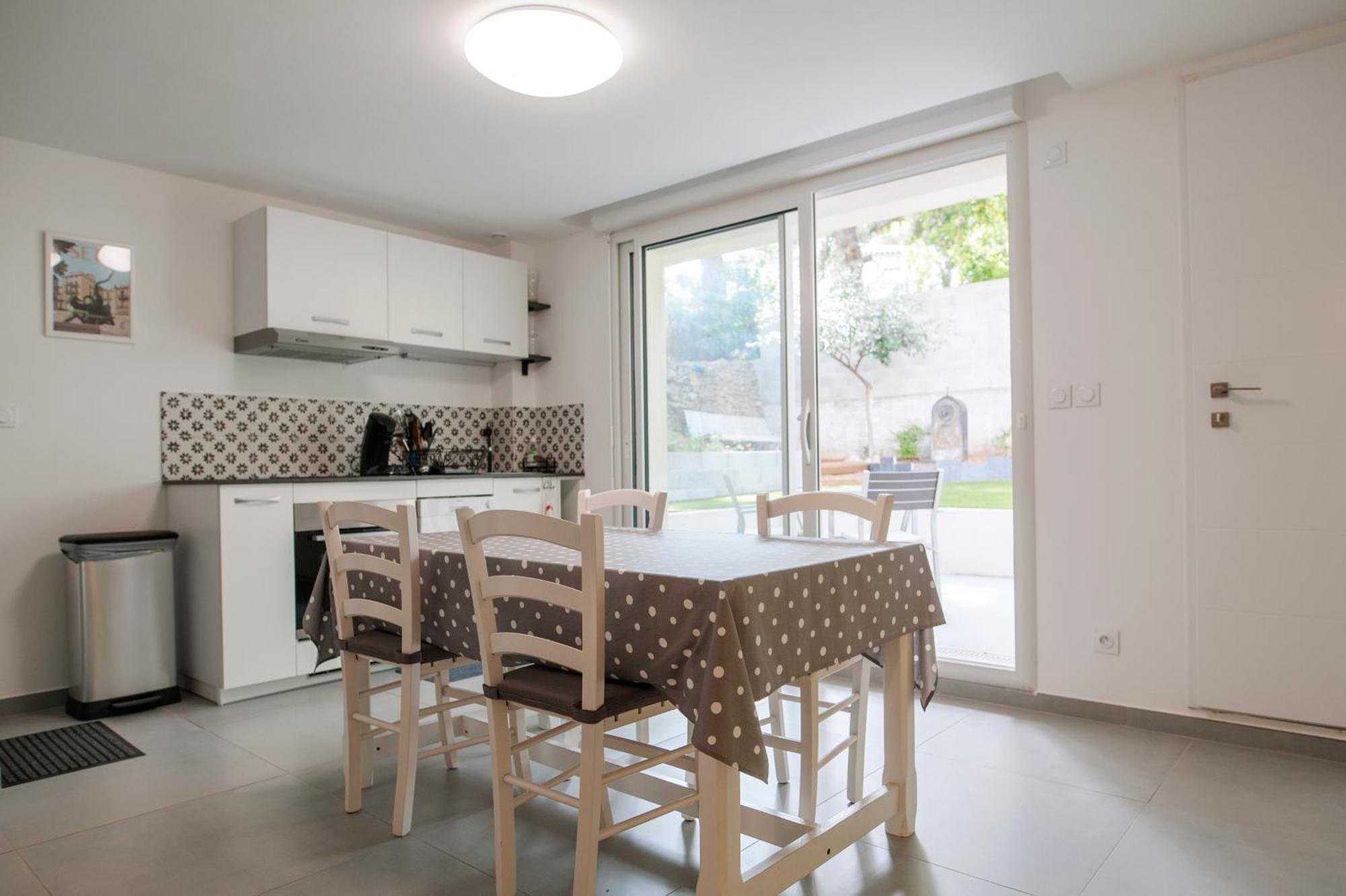 Vila Le Solaret Famille Sète Exteriér fotografie